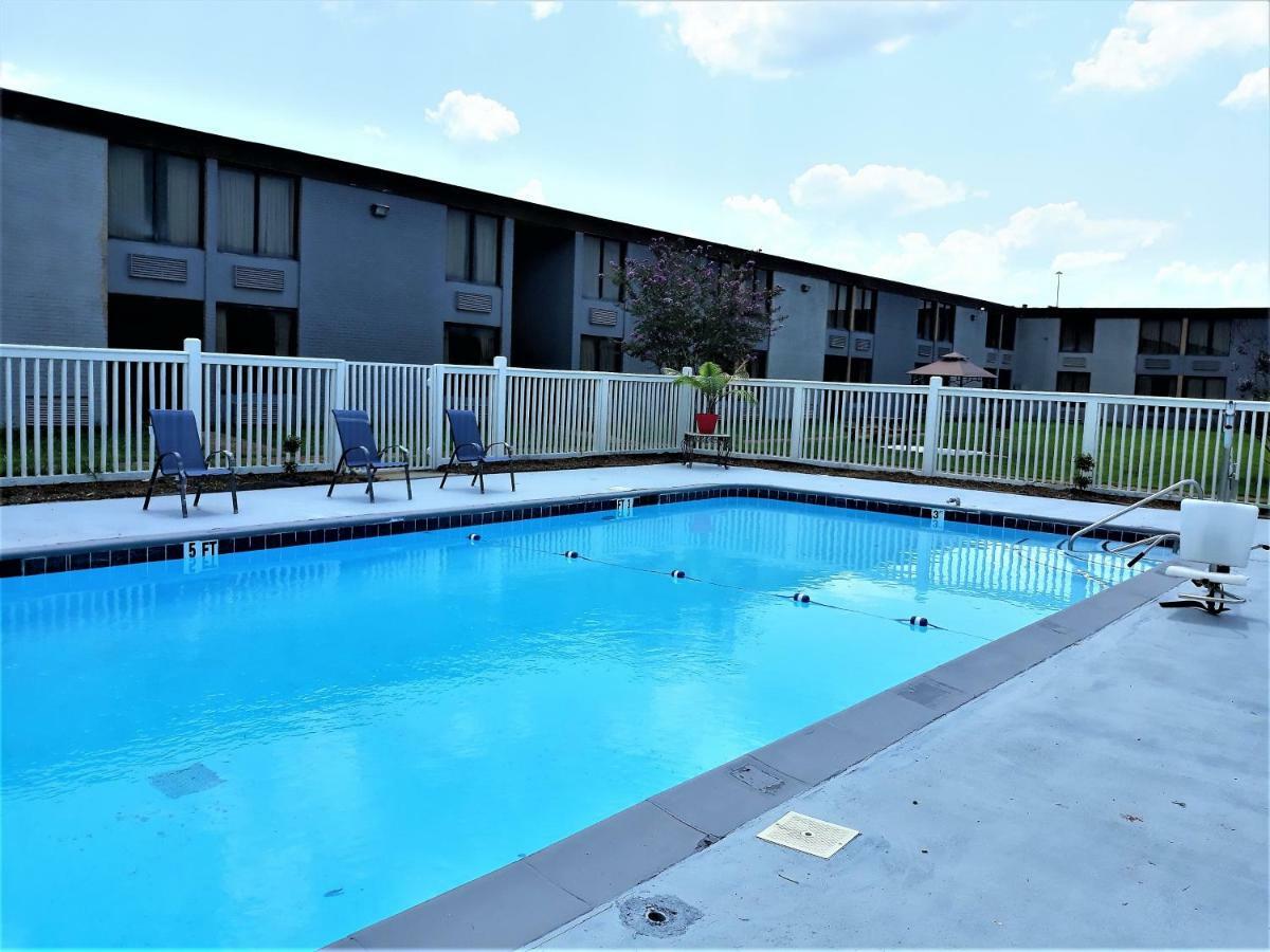 Madison Inn & Suites Exterior foto